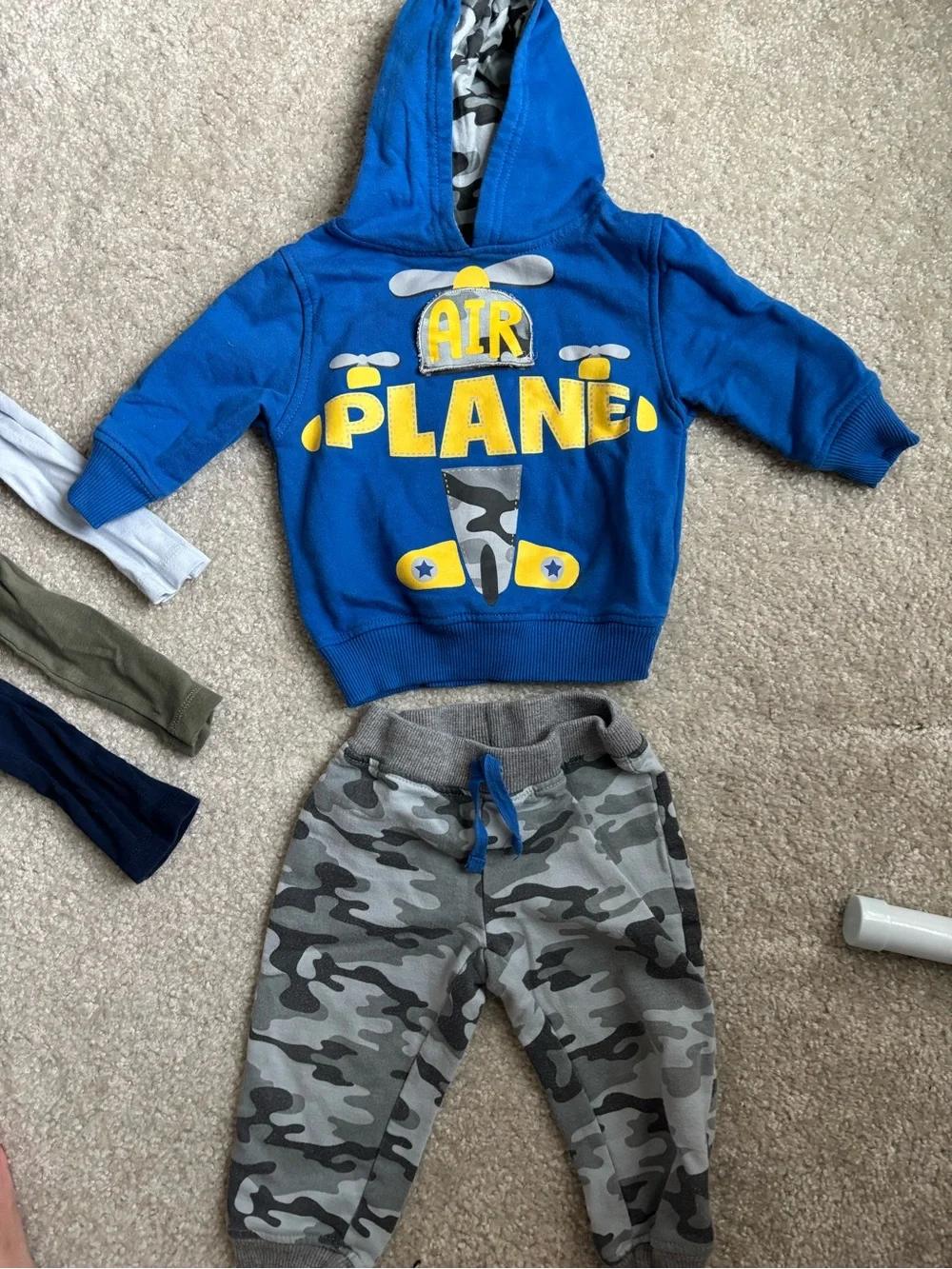 Baby Boy 12M Carter’s Set